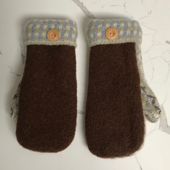 Handcrafted Mittens Wool / Fleece Small / Medium - Picture 3 of 5